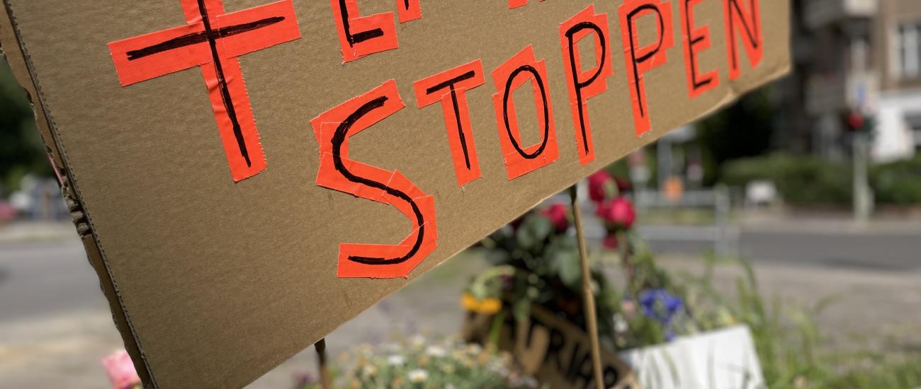 Femicide sign in German Femizid