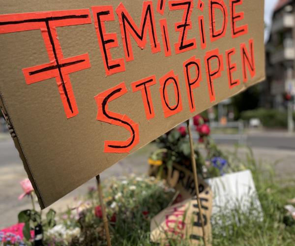 Femicide sign in German Femizid