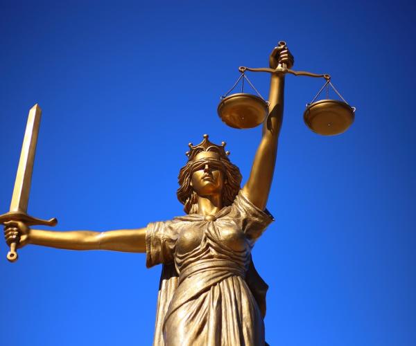 justice statue lady